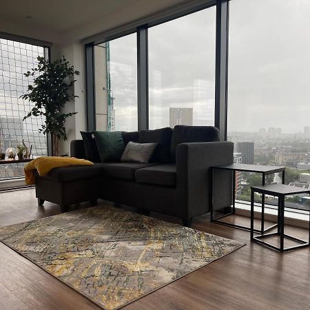Luxury 2 Bedroom En-Suite Apartment Balcony Views 曼彻斯特 外观 照片