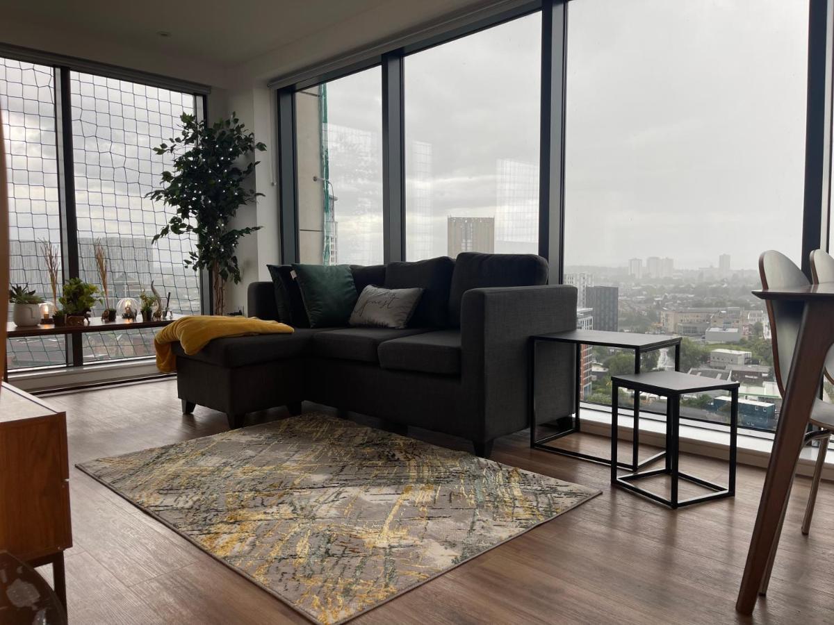 Luxury 2 Bedroom En-Suite Apartment Balcony Views 曼彻斯特 外观 照片